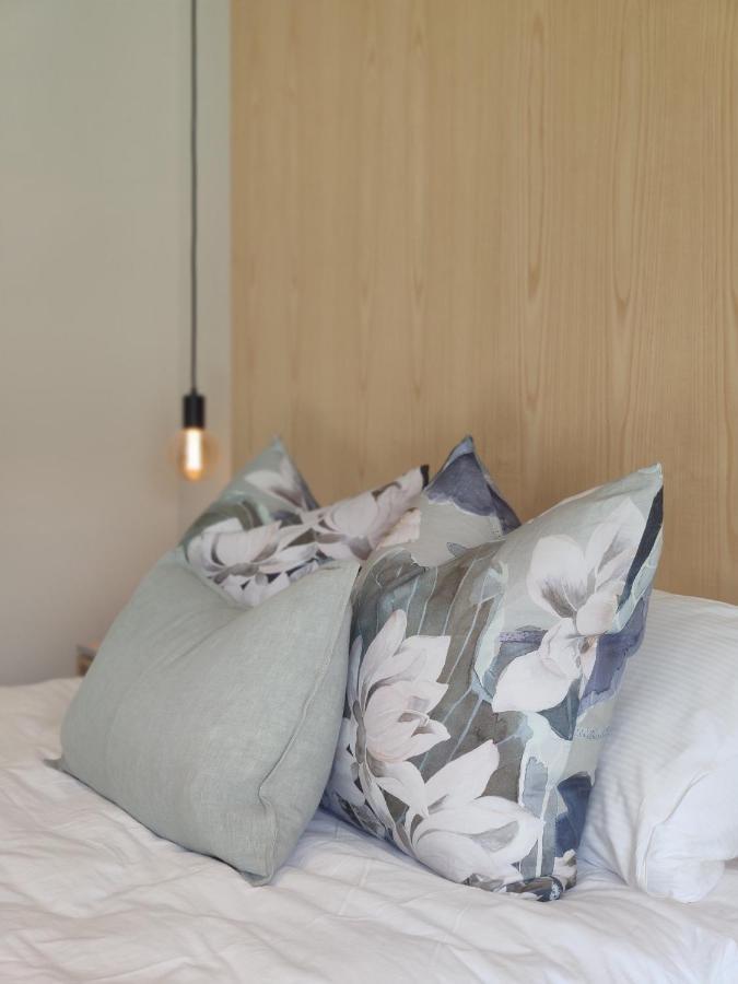 Tussock Hill Vineyard Retreats Hotell Christchurch Exteriör bild